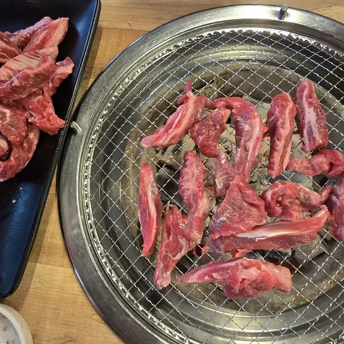 숯불 위 소갈빗살