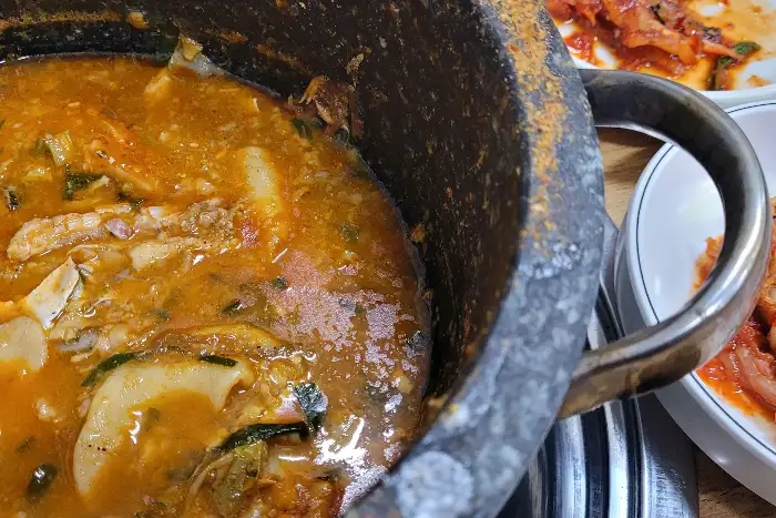 돌솥밥과 숭늉