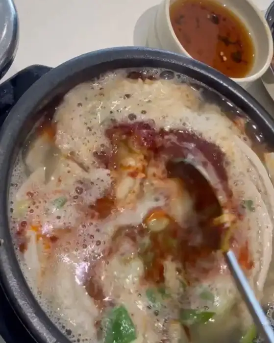 끓고 있는 해장국