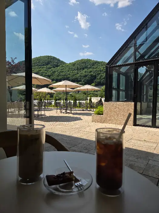 야외 테라스 풍경