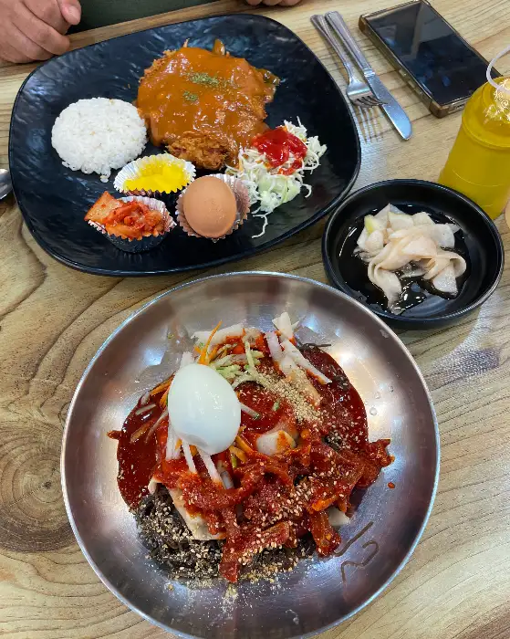 돈까스와 함께 나온 구성
