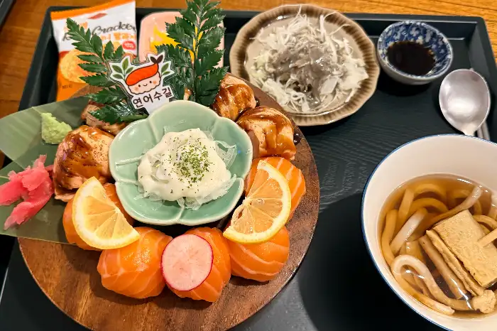 연어방울 초밥
