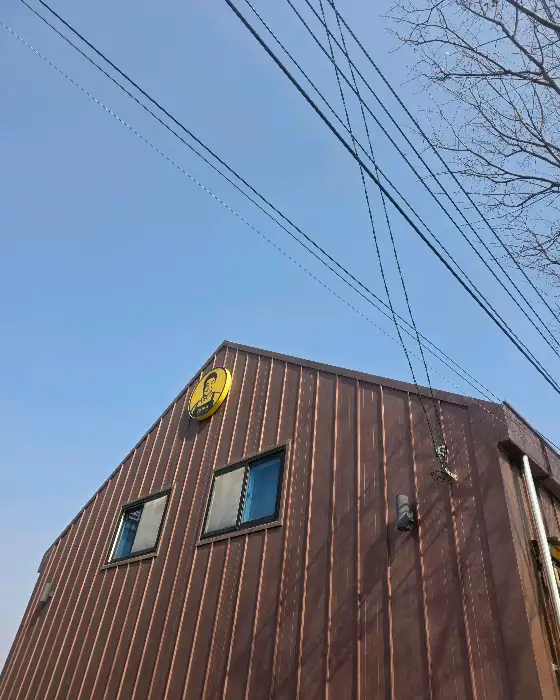 카페 외부 모습
