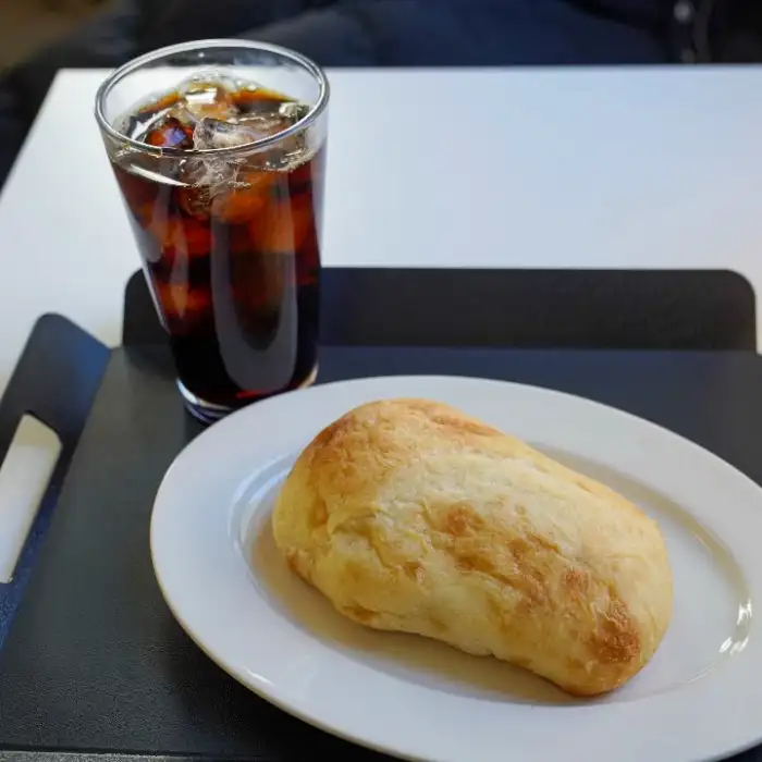 치아바타와 아이스 커피