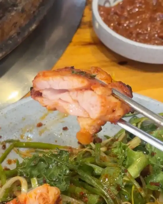 속이 촉촉한 닭갈비 단면