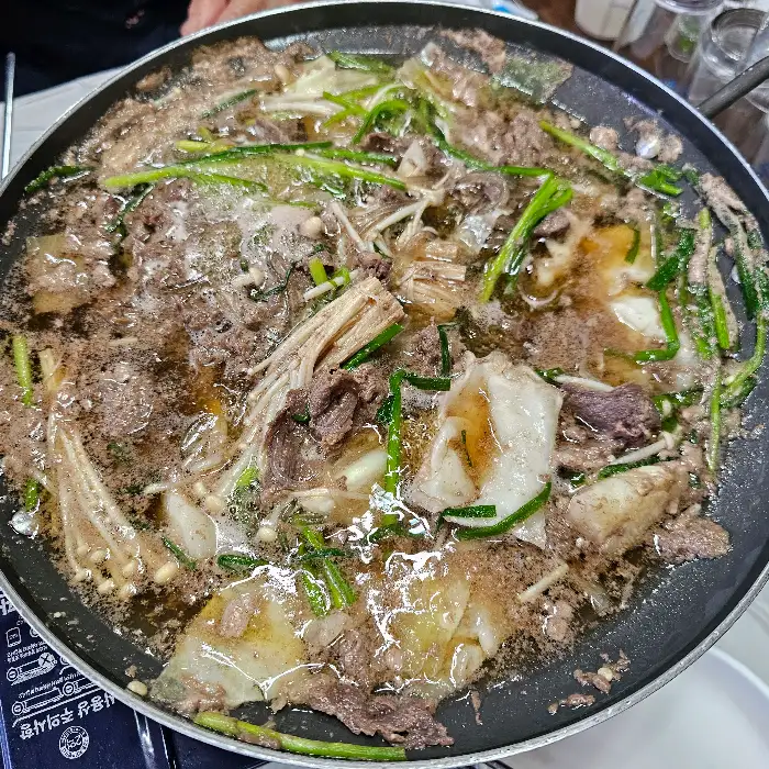 얼큰한 국물의 참게매운탕