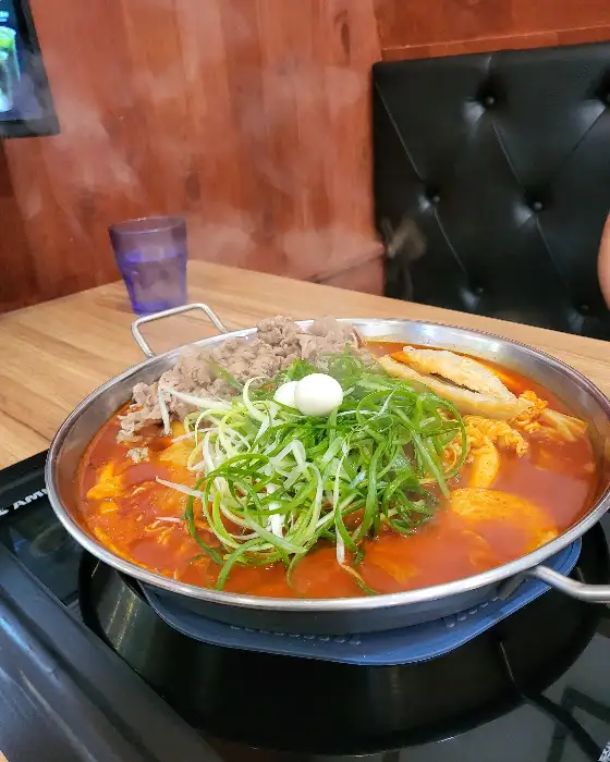 바삭하고 맛있는 반반 돈까스