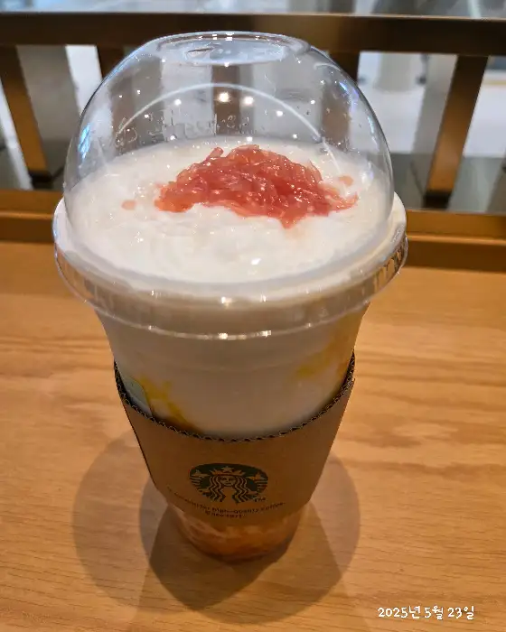 자몽망고코코프라푸치노
