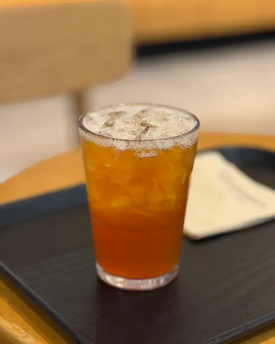 맛있어 보이는 크레이프롤 디저트