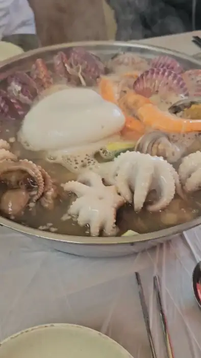 테이블 세팅 및 반찬
