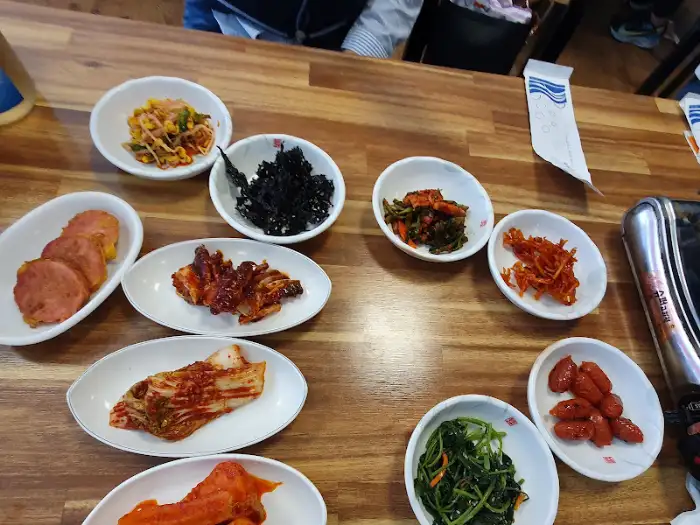 다양한 반찬들