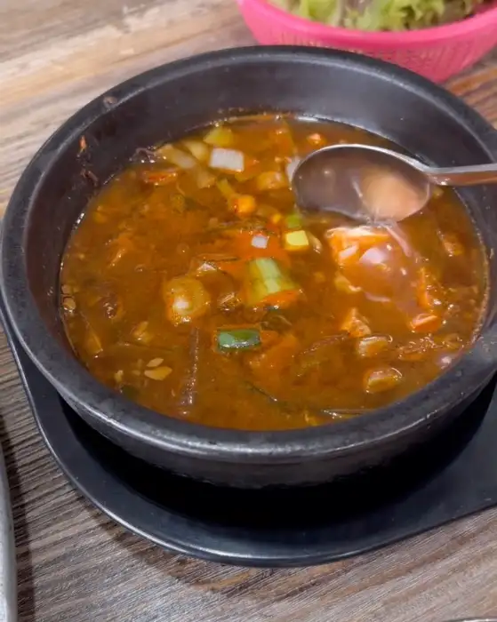 김이 모락모락 나는 꽃게 된장찌개
