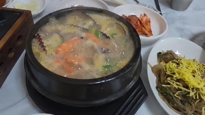 해물 된장찌개