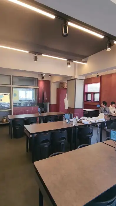 어우름 제주 고기국수 내부 모습