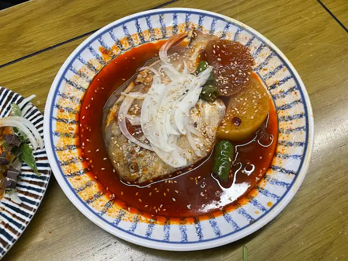 매콤한 양념의 생선 조림