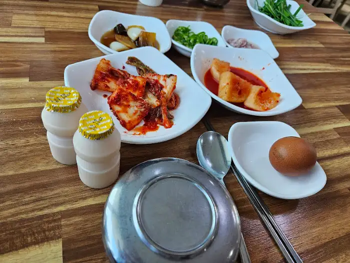 다양하게 준비된 밑반찬