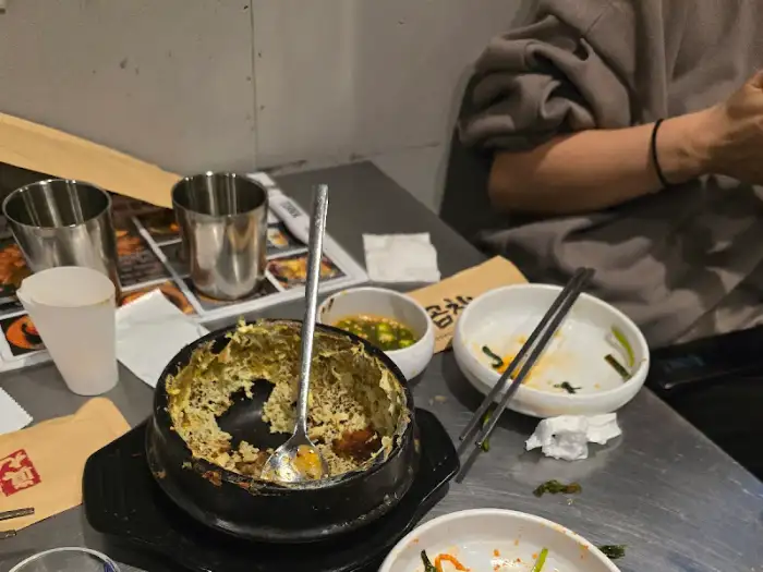 김이 모락모락 나는 부드러운 계란찜