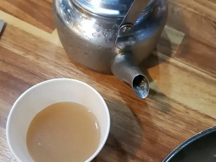 주전자와 막국수 육수