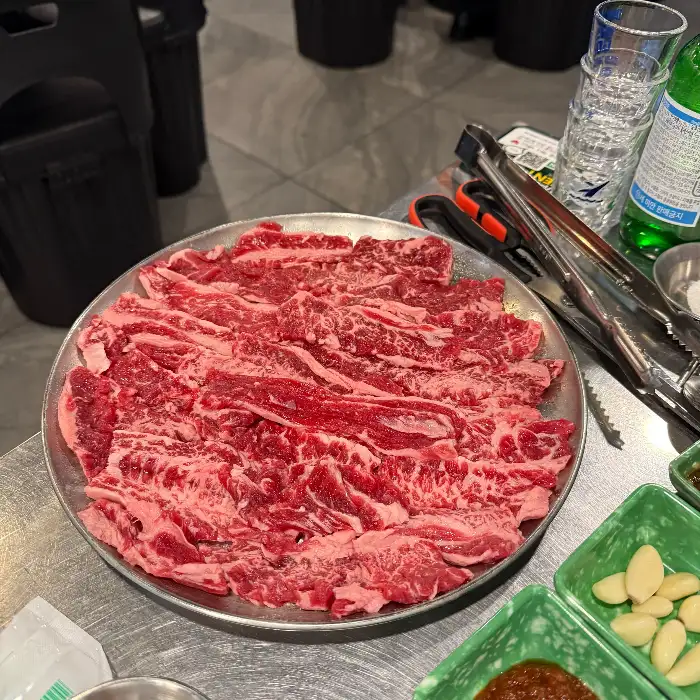 신선한 소갈비살 한판