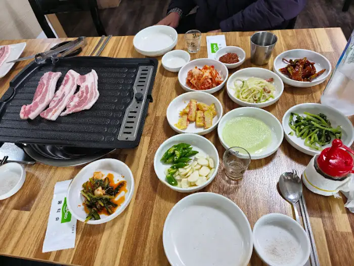 다양한 밑반찬