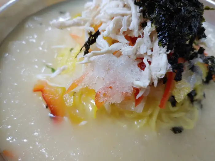 닭칼국수