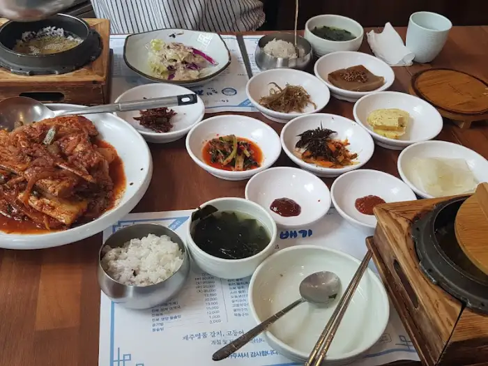 갈치조림과 기본 반찬