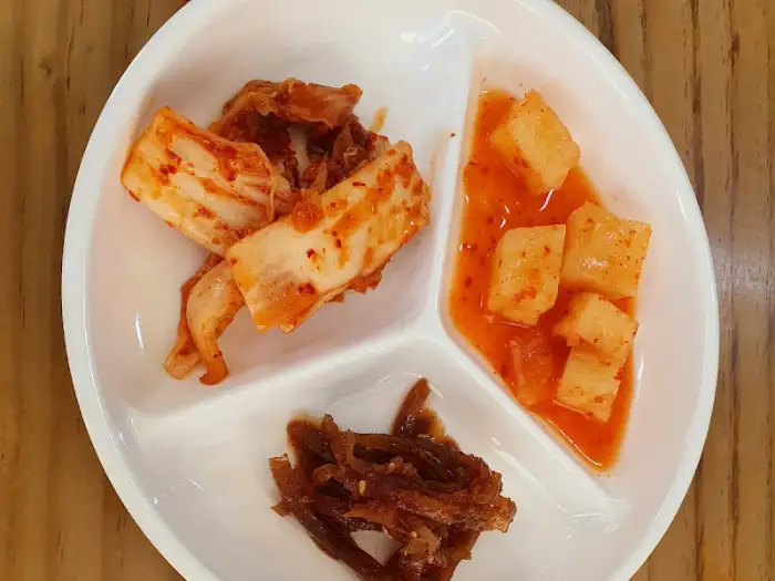 김치와 깍두기 사진