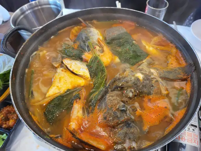 푸짐한 해산물 모듬