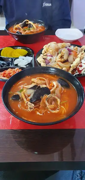 이모네칼국수 테이블 세팅