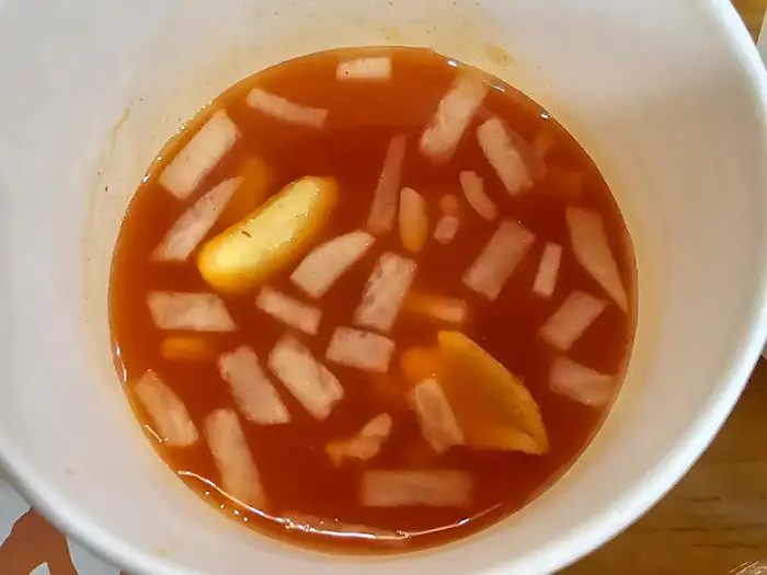 새콤달콤한 동치미 국물