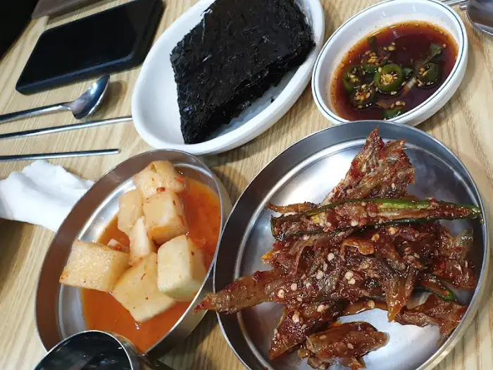 밑반찬 구성