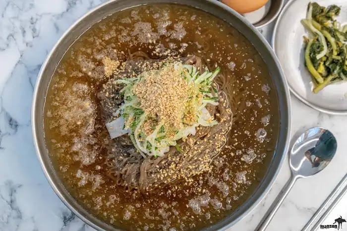 물냉면