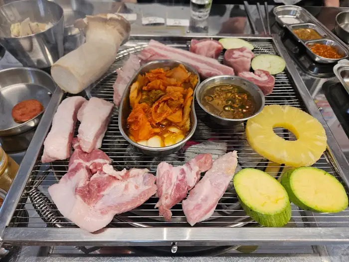 신선한 고기 모듬