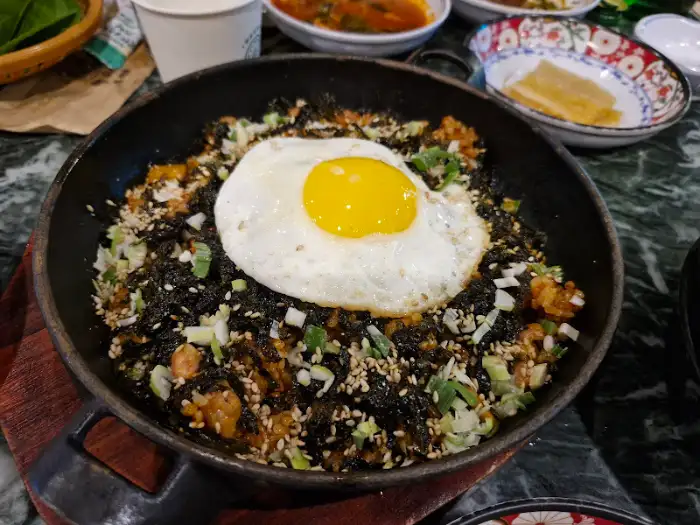 잘 구워진 고기