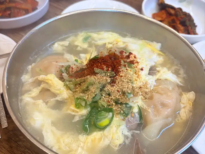 만두국