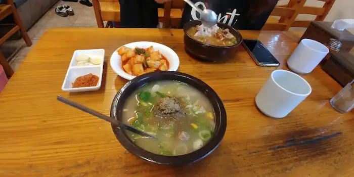 순대국과 깍두기