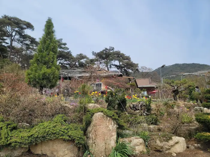 산수유길사이로 외관 전경