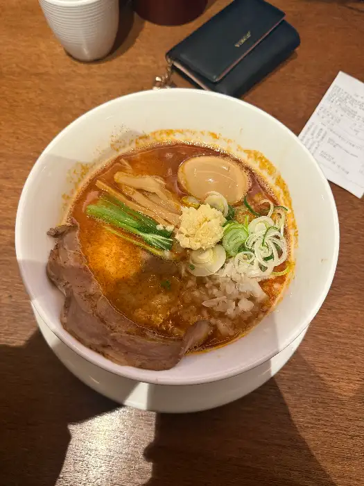 진하고 깊은 맛의 돈코츠라멘