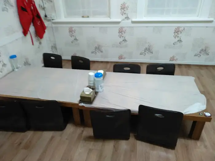 넓은 테이블 세팅
