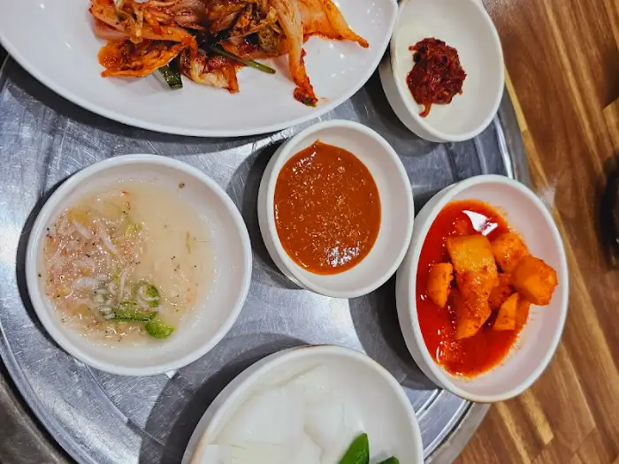 밑반찬 및 양념 세팅