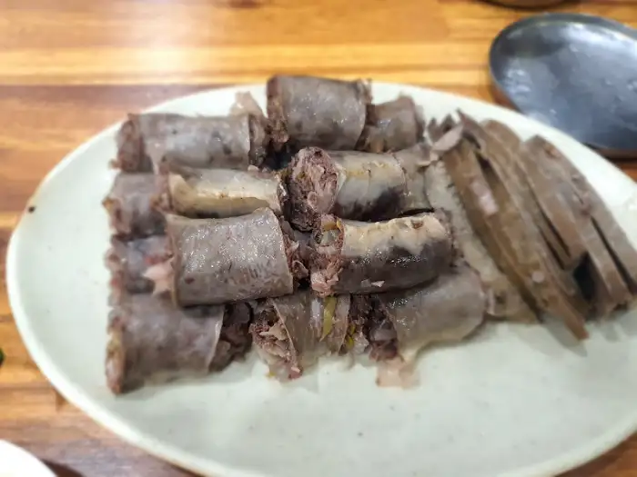 푸짐한 순대 모둠 한 접시