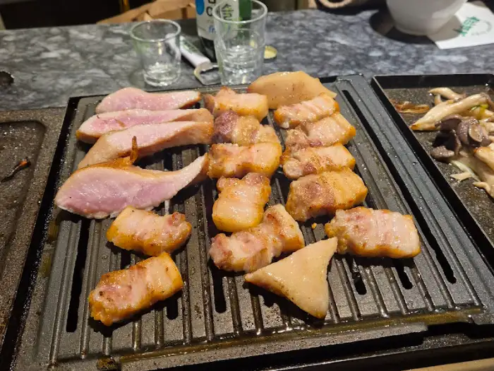 다양한 부위의 돼지고기