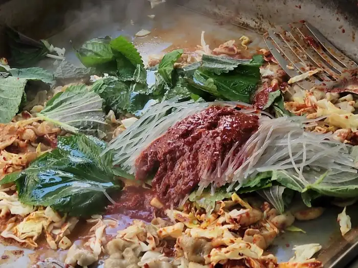야채곱창과 알곱창 볶음