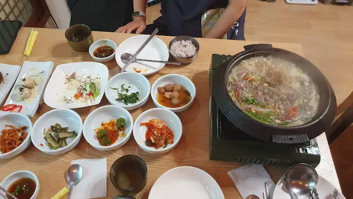 산골풍경 찌개와 반찬