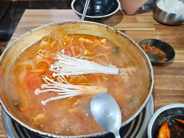 푸짐한 동태찌개 한상차림
