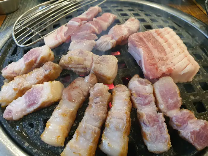 다양한 부위의 고기