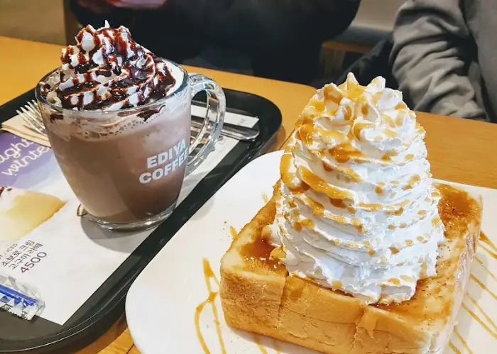 딸기치즈빙수 근접샷