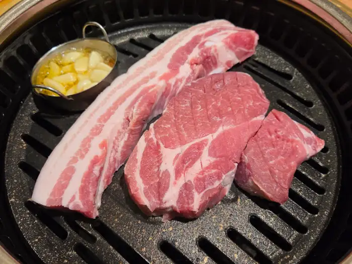 아보카도 육회의 클로즈업