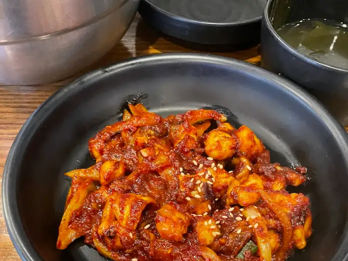매콤한 낙지볶음 모습