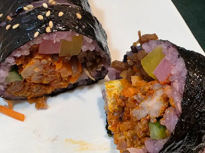 제육김밥 단면